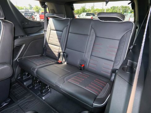 New 2026 GMC Yukon AT4 Ultimate AWD/4WD image 15