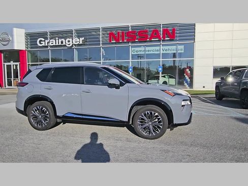 Used 2025 Nissan Rogue Platinum w/ Platinum Premium Package FWD image 36