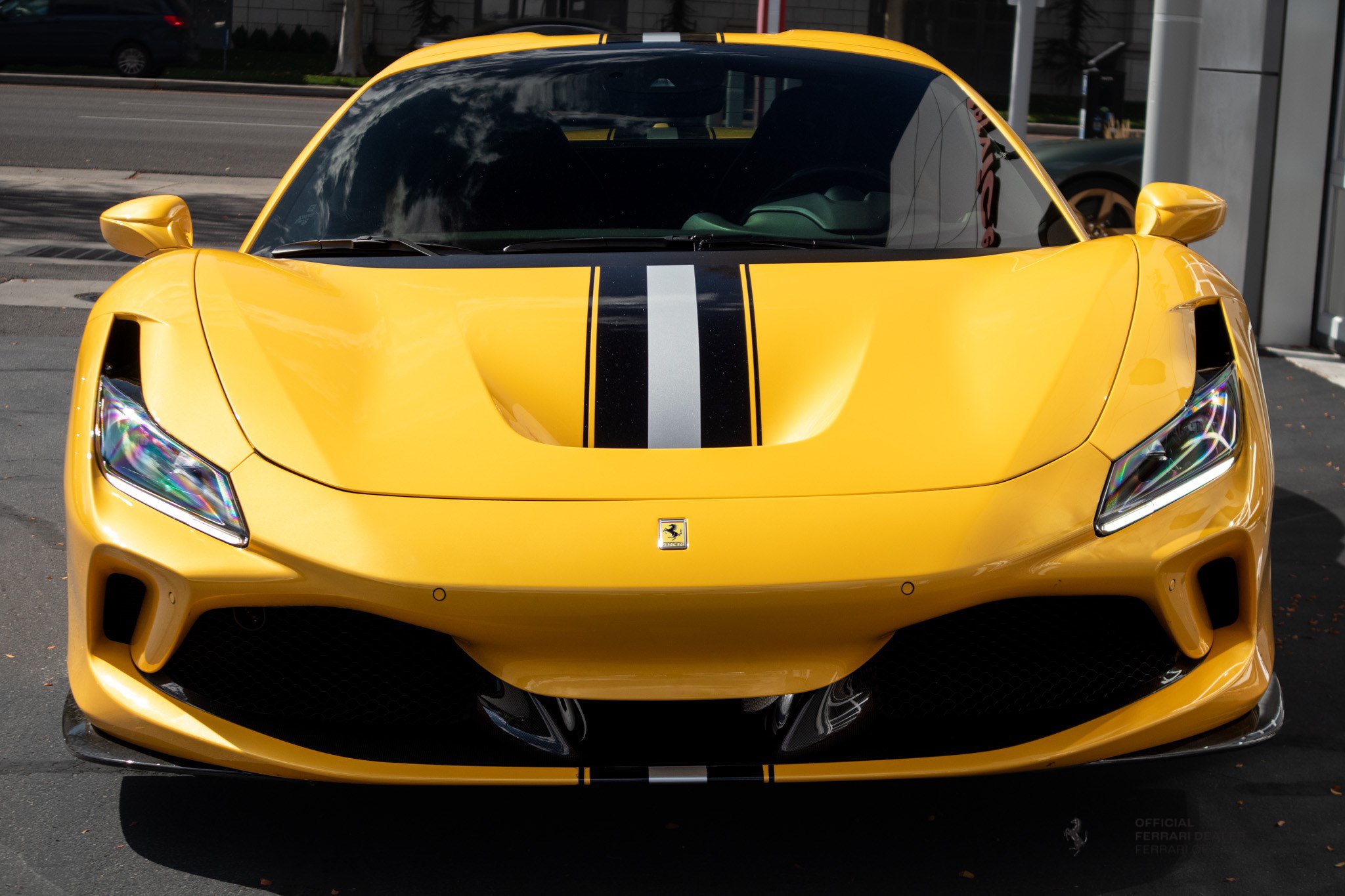 Used 2021 Ferrari F8 Tributo RWD image 9