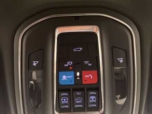Used 2026 Jeep Cherokee Limited AWD/4WD image 14