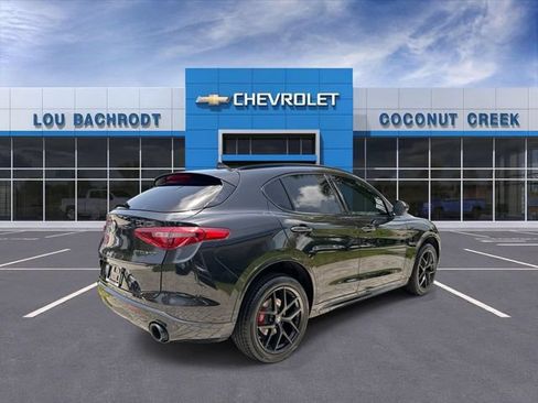 Used 2020 Alfa Romeo Stelvio Ti w/ Nero Edizione AWD/4WD image 8