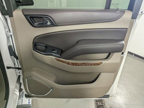 Used 2017 Chevrolet Suburban Premier image 26