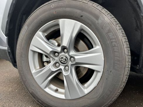 Used 2025 Toyota RAV4 LE image 29