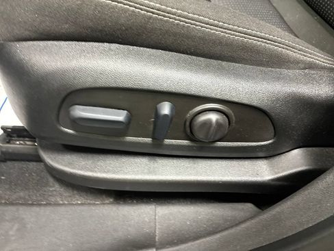 Used 2023 GMC Terrain SLE w/ Driver Convenience Package AWD/4WD image 10