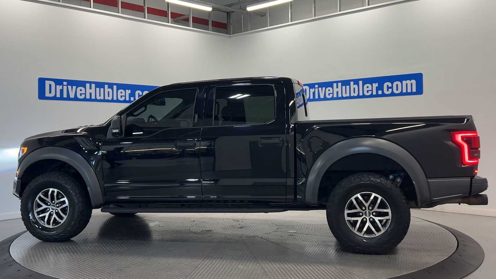Used 2017 Ford F150 Raptor w/ Equipment Group 801A Mid AWD/4WD image 9