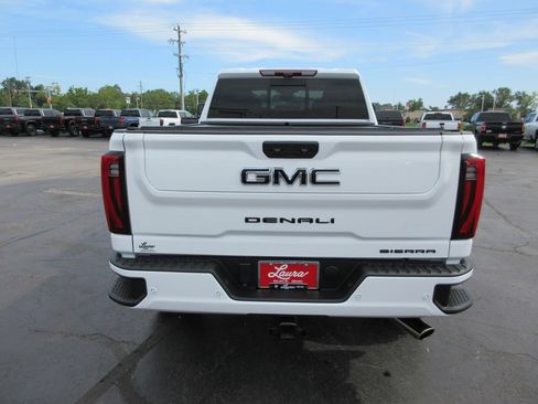 Used 2025 GMC Sierra 2500 Denali w/ Denali Reserve Package AWD/4WD image 6