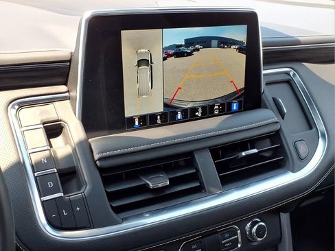 Used 2023 GMC Yukon XL SLT w/ SLT Premium Package AWD/4WD image 12