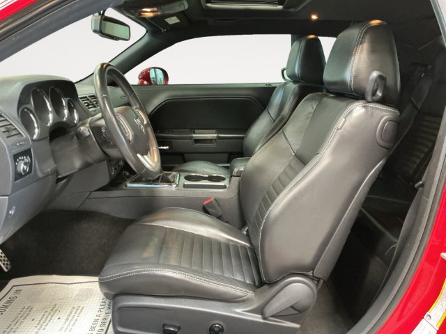 Used 2013 Dodge Challenger R/T RWD image 11