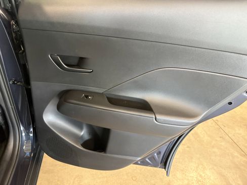 Used 2025 Hyundai Kona SEL image 32