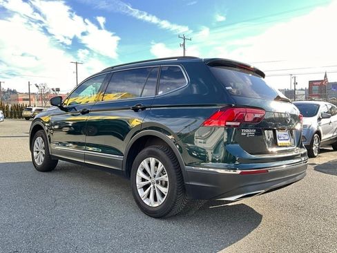 Used 2018 Volkswagen Tiguan SE w/ Panoramic Sunroof Package image 6
