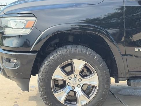 Used 2019 RAM 1500 Laramie AWD/4WD image 5