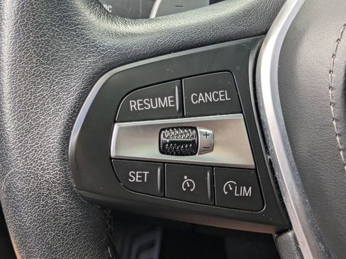 Used 2022 BMW X6 xDrive40i w/ Premium Package image 13