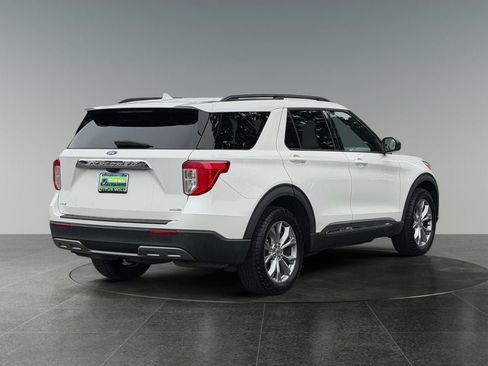 Used 2020 Ford Explorer XLT w/ Equipment Group 202A AWD/4WD image 9