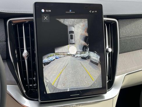 New 2026 Volvo XC90 B6 Ultra image 28