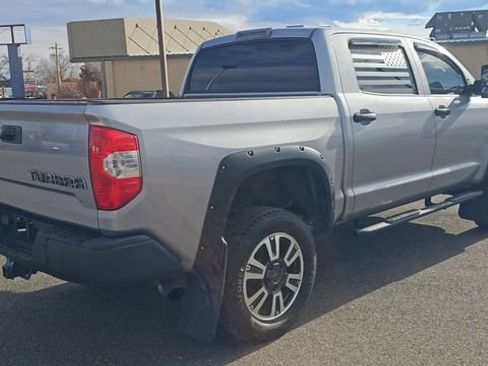 Used 2017 Toyota Tundra SR5 w/ SR5 Upgrade Package RWD image 8