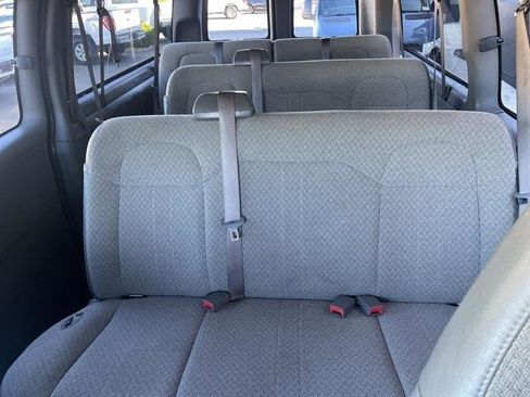 Used 2022 Chevrolet Express 3500 LS image 30