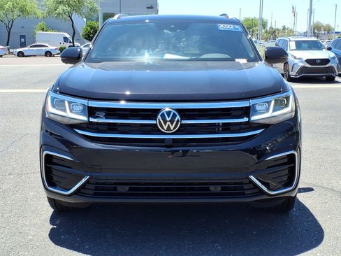 Certified 2022 Volkswagen Atlas Cross Sport SEL Premium R-Line AWD/4WD image 2