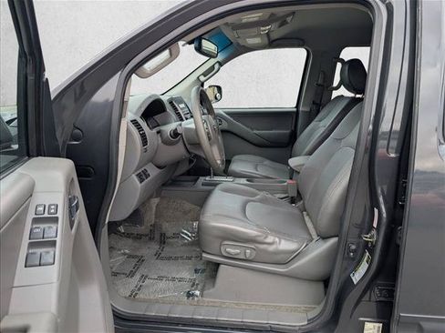 Used 2012 Nissan Frontier 4x4 Crew Cab image 13