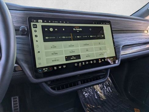 Used 2022 Rivian R1T Launch Edition AWD/4WD image 19