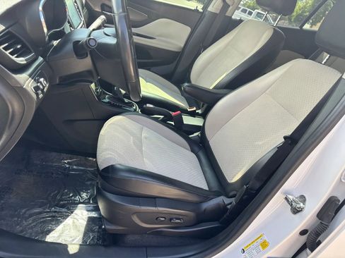 Used 2018 Buick Encore Preferred FWD image 21
