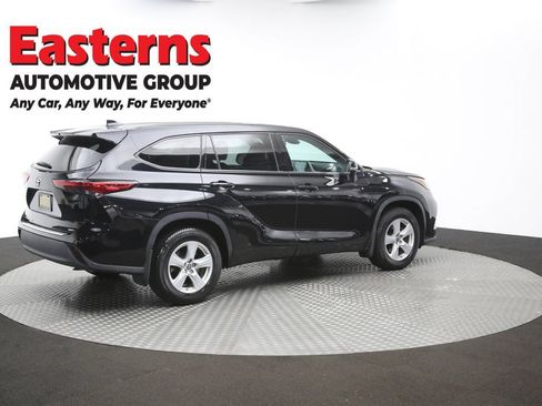 Used 2021 Toyota Highlander L AWD/4WD image 45