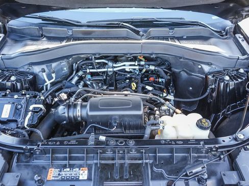 Used 2021 Ford Explorer XLT w/ Equipment Group 202A AWD/4WD image 28