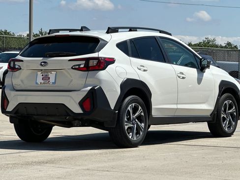 Used 2024 Subaru Crosstrek 2.0i Premium AWD/4WD image 3