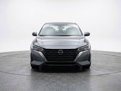 Used 2025 Nissan Sentra SV FWD image 2