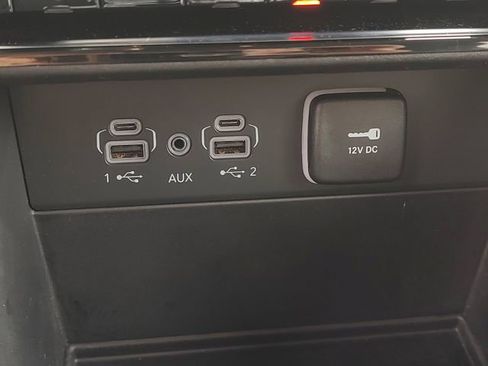 Certified 2023 Jeep Grand Cherokee Limited w/ Black Appearance Package AWD/4WD image 32