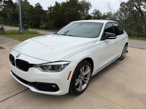 Used 2018 BMW 330i Sedan w/ Convenience Package RWD image 8