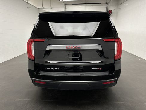 Used 2023 GMC Yukon XL AT4 image 9