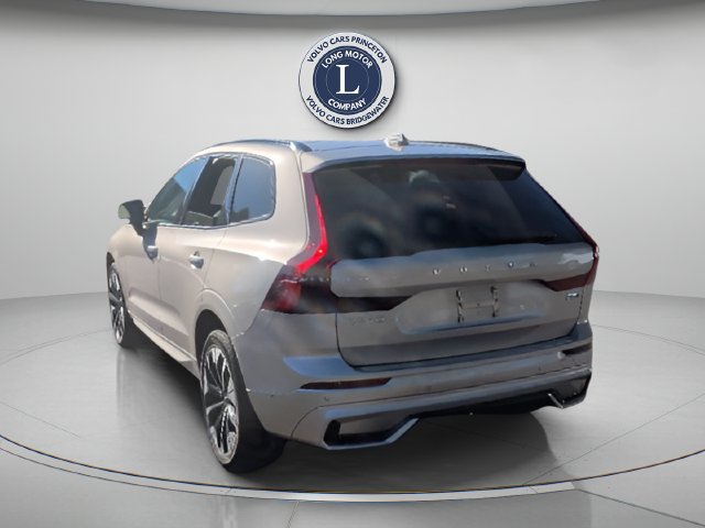 Certified 2026 Volvo XC60 B5 Plus AWD/4WD image 3