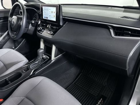 Used 2024 Toyota Corolla Cross AWD Hybrid image 30