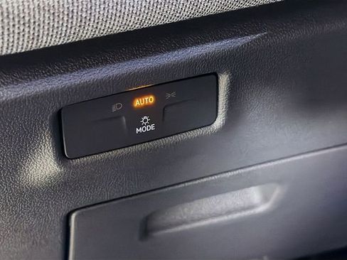 New 2026 Volkswagen Tiguan S image 10