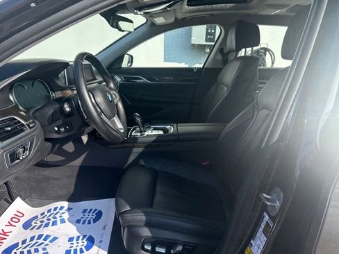 Used 2019 BMW 740i xDrive 740i xDrive w/ Executive Package image 9