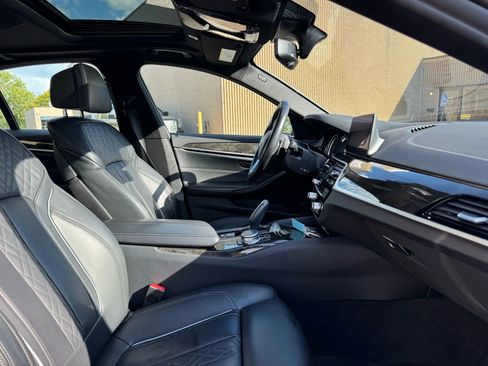 Used 2019 BMW 530i xDrive w/ Convenience Package image 26
