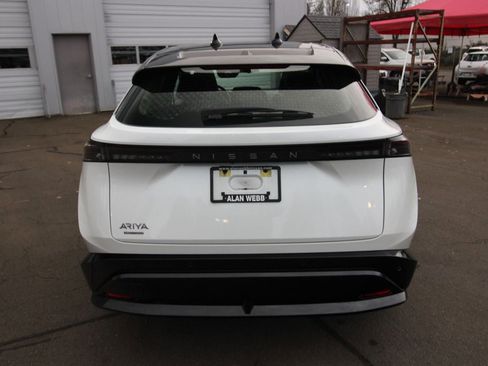 Used 2023 Nissan Ariya FWD image 4