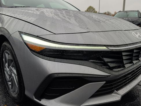 New 2026 Hyundai Elantra Blue image 24