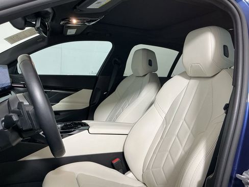 Certified 2025 BMW 530i w/ M Sport Package RWD image 22