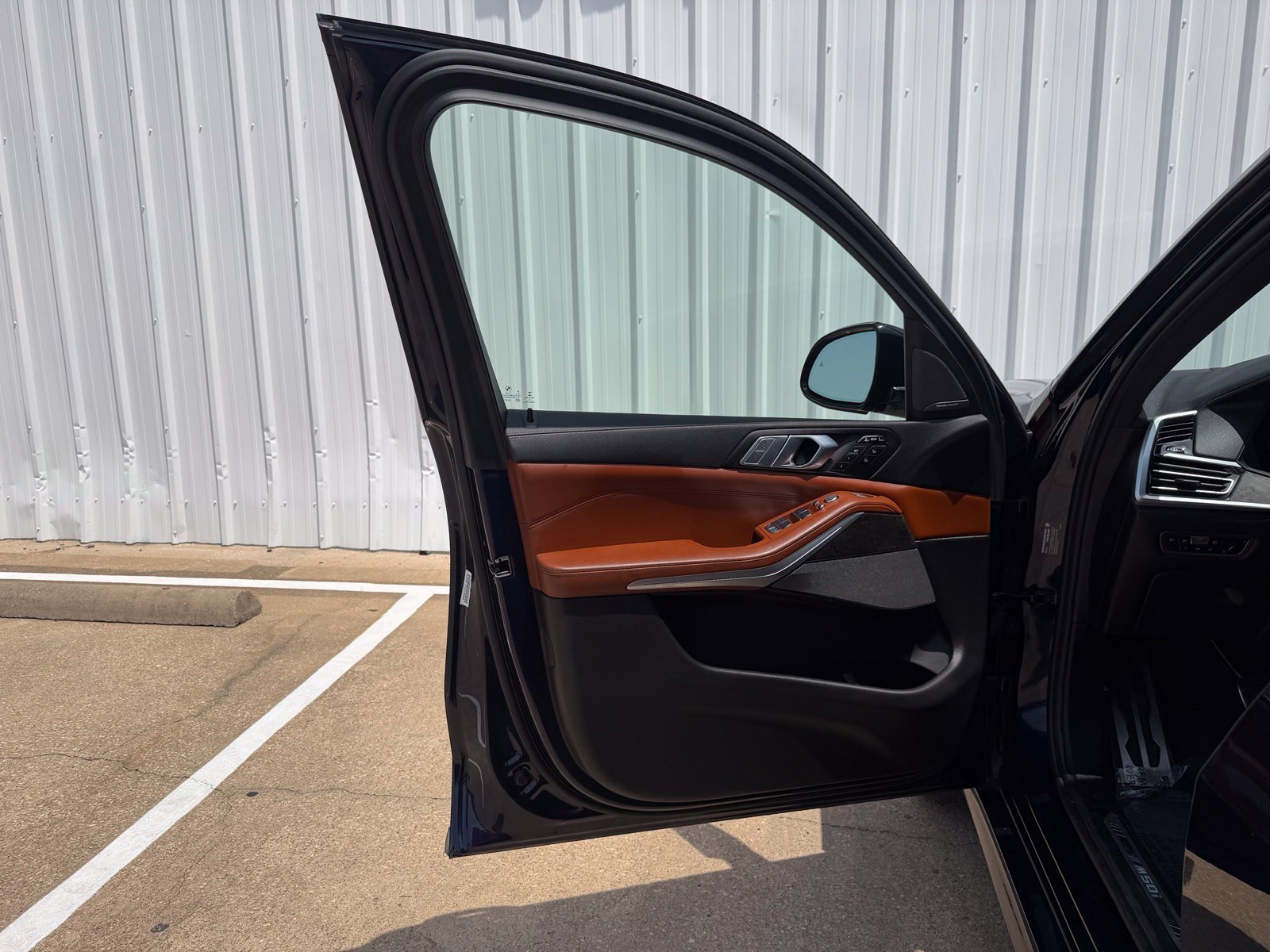 Used 2022 BMW X7 M50i AWD/4WD image 21