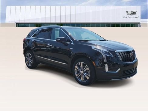 Used 2026 Cadillac XT5 Premium Luxury FWD image 2