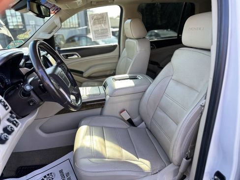 Used 2018 GMC Yukon Denali w/ Open Road Package AWD/4WD image 23