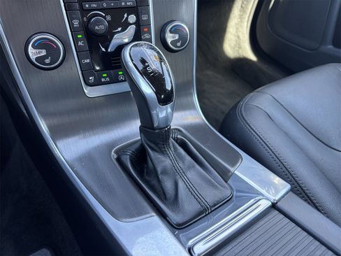 Used 2015 Volvo S60 T5 Premier Plus image 37