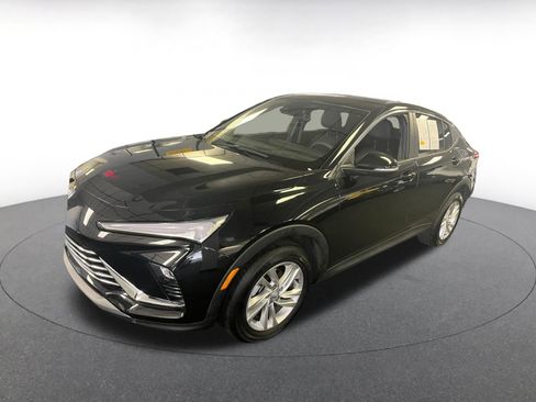 Used 2025 Buick Envista Sport Touring image 9