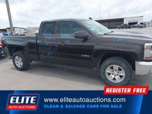 Used 2018 Chevrolet Silverado 1500 LT w/ Texas Edition image 25
