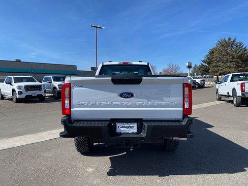 New 2026 Ford F250 4x4 Crew Cab Super Duty image 28