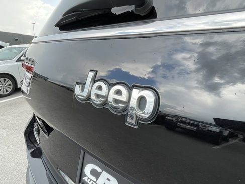 Used 2021 Jeep Grand Cherokee L Laredo w/ Luxury Tech Group I image 26