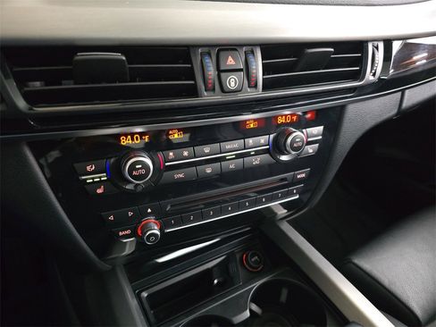 Used 2017 BMW X5 xDrive35d image 27