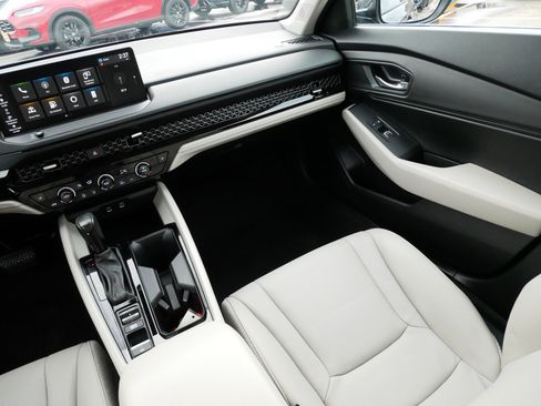 Certified 2023 Honda Accord EX-L image 11