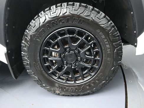Used 2025 Toyota Tundra SR5 RWD image 5